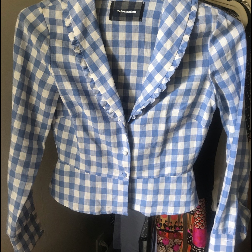 Reformation Linen Blue and White Pebblem fitted Top. Gorgeous! Tags still on!